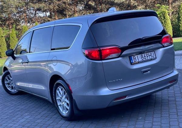 Chrysler Pacifica cena 85999 przebieg: 100000, rok produkcji 2017 z Częstochowa małe 379